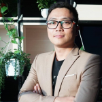 Ông Nguyễn Văn Vững CEO & Founder Bigbom Chuyên gia quảng cáo với hơn 10 năm kinh nghiệm Tư vấn nền tảng trực tuyến cho các doanh nghiệp giúp tăng doanh thu lên đến hàng chục triệu USD 12 năm dày dạn kinh nghiệm Startup trong nhiều ngành nghề